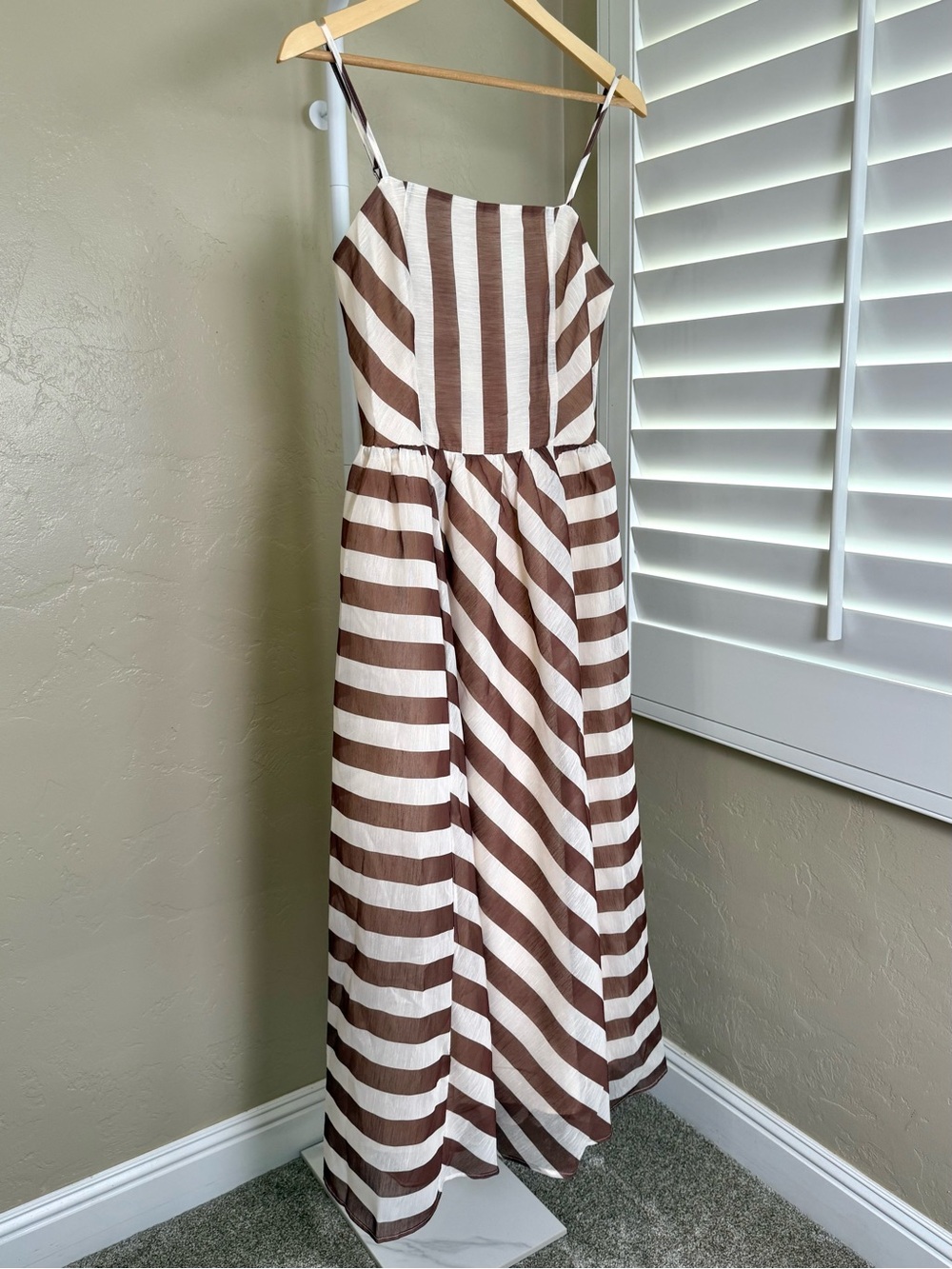 Commense Brown and Cream Striped Maxi Dress - Picture 4 of 9